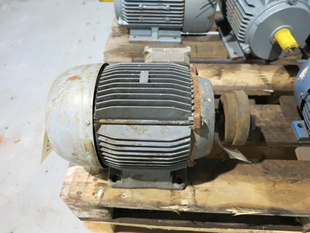 Image 2 of 4 - AEG - AM 112