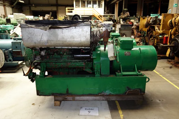 Image 2 of 4 - Deutz