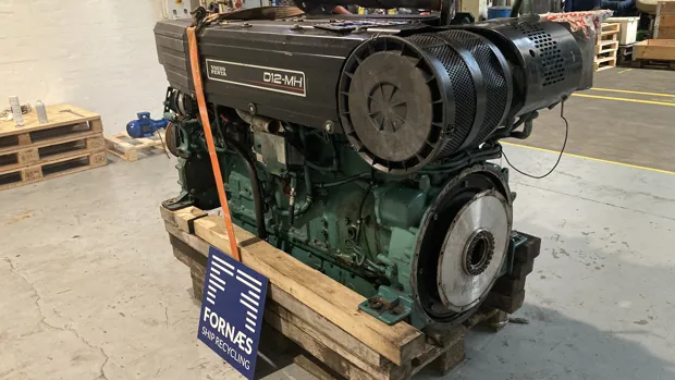 Image 5 of 10 - Volvo Penta - D12D-C MH