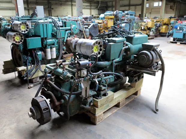 Image 2 of 4 - Volvo - TAMD 70E