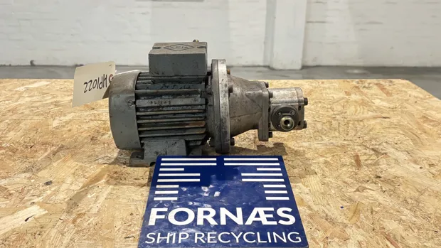 Image 4 of 9 - HP1022