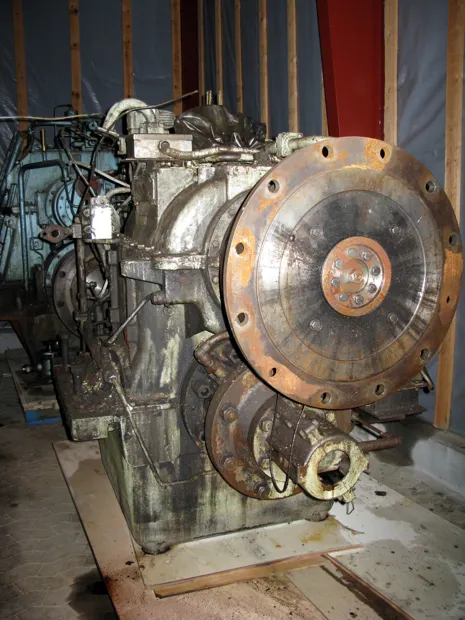 Image 4 of 9 - Nico - MGC 2000 AKV