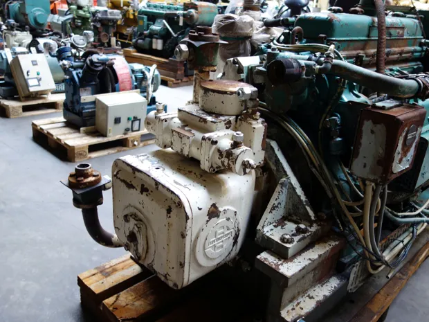 Image 2 of 4 - Detroit - 6R71 Model 1064-7002