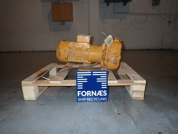 Image 2 of 5 - Desmi - SA25, No plate