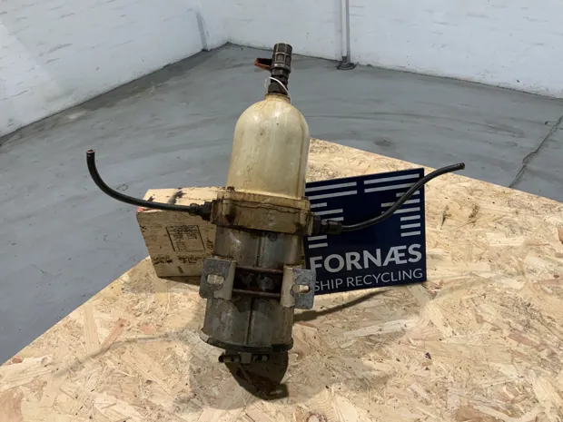 Image 2 of 5 - Parker racor - 900MA