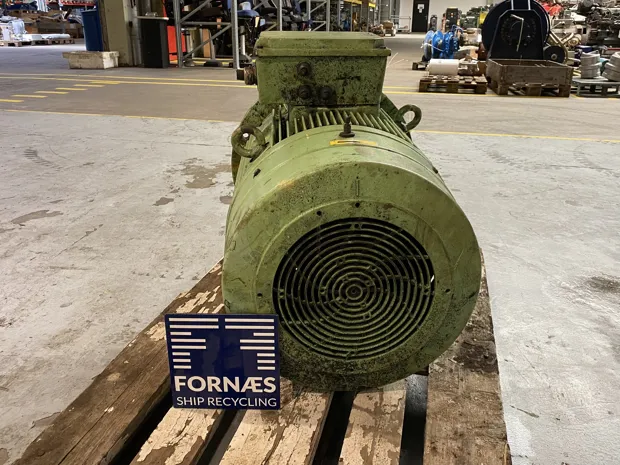 Image 3 of 7 - Lönne - 14BG 253-4AA96-Z250M