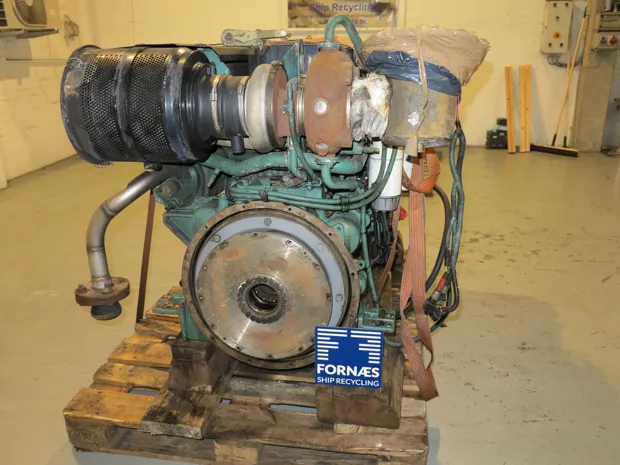 Image 4 of 9 - Volvo Penta - D12D-B MH