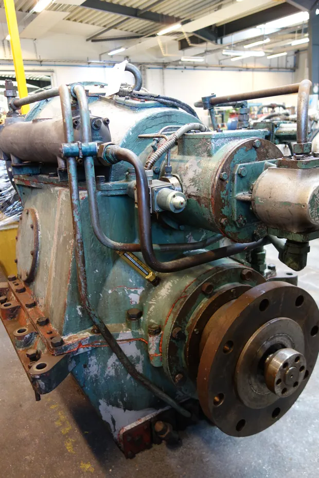 Image 5 of 6 - Ulstein - 220