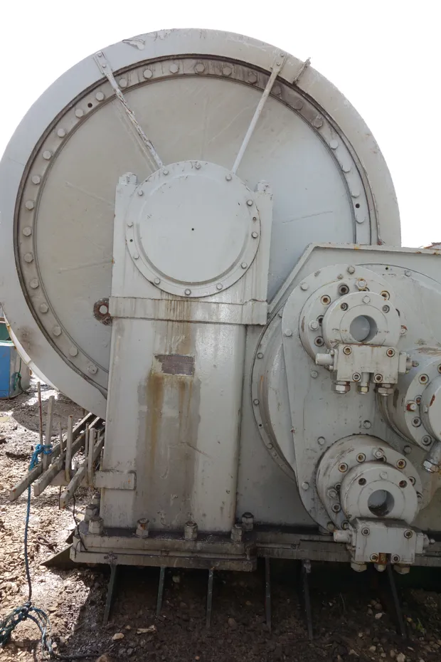 Image 7 of 9 - Waterfall towing winch