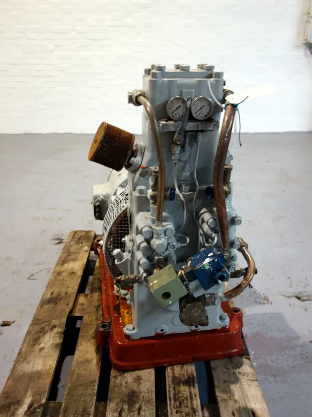 Image 2 of 6 - Hamworthy - 2SF3