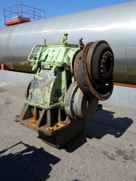 Image 2 of 3 - Reintjes - SUA 560