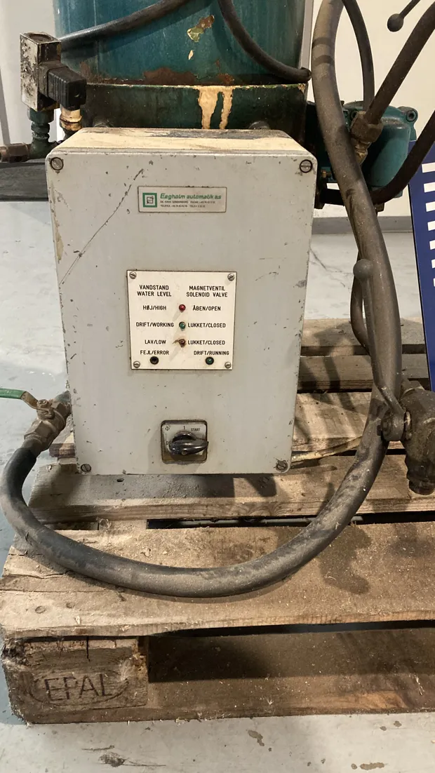 Image 4 of 8 - CJC - PWFU 27/54 M82