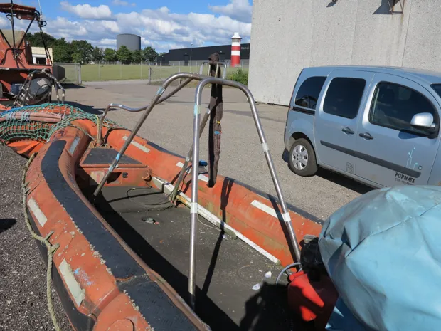 Image 2 of 7 - Mob boat type alu 460F