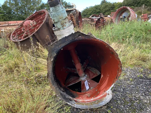 Image 3 of 4 - No plate