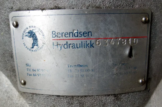 Image 3 of 5 - HP809