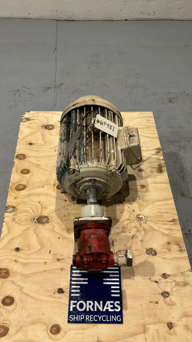 Image 11 of 13 - HP983