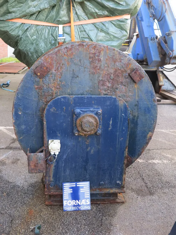 Image 2 of 5 - Trawl winch