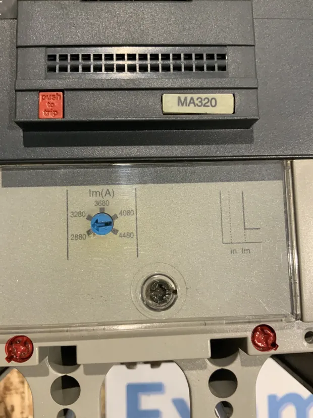 Image 3 of 3 - Merlin Gerin - NS400H