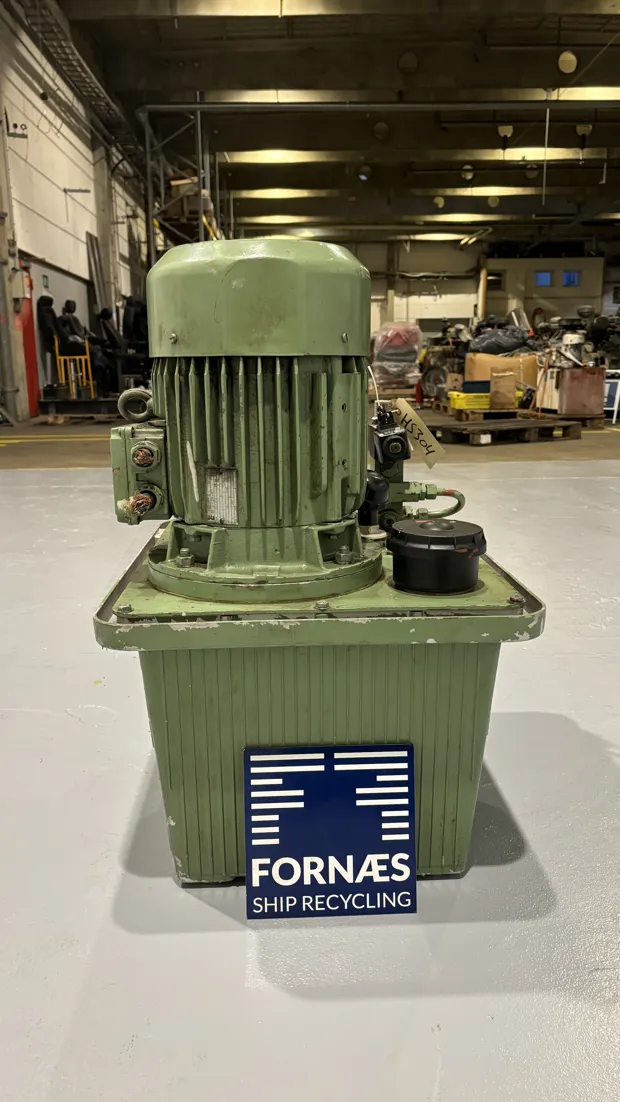 Image 3 of 12 - HS304