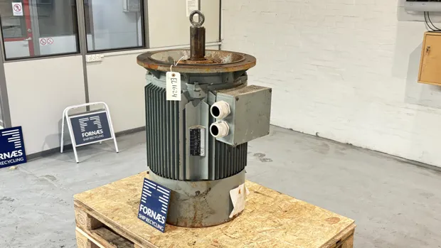 Image 3 of 8 - Früec technische ausrüstung  - FMC 250 M-4/HE