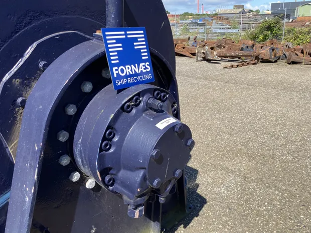 Image 5 of 6 - ND387