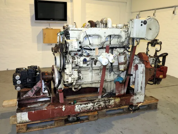 Image 6 of 10 - Cummins - NTA885