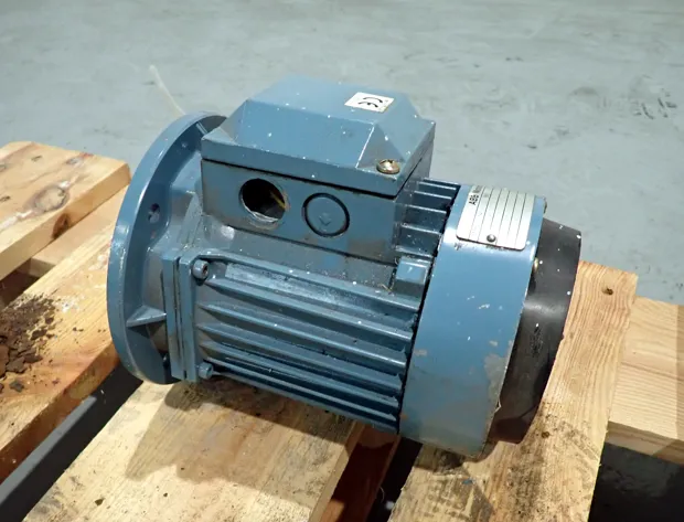 Image 1 of 3 - ABB - M2AA 0215