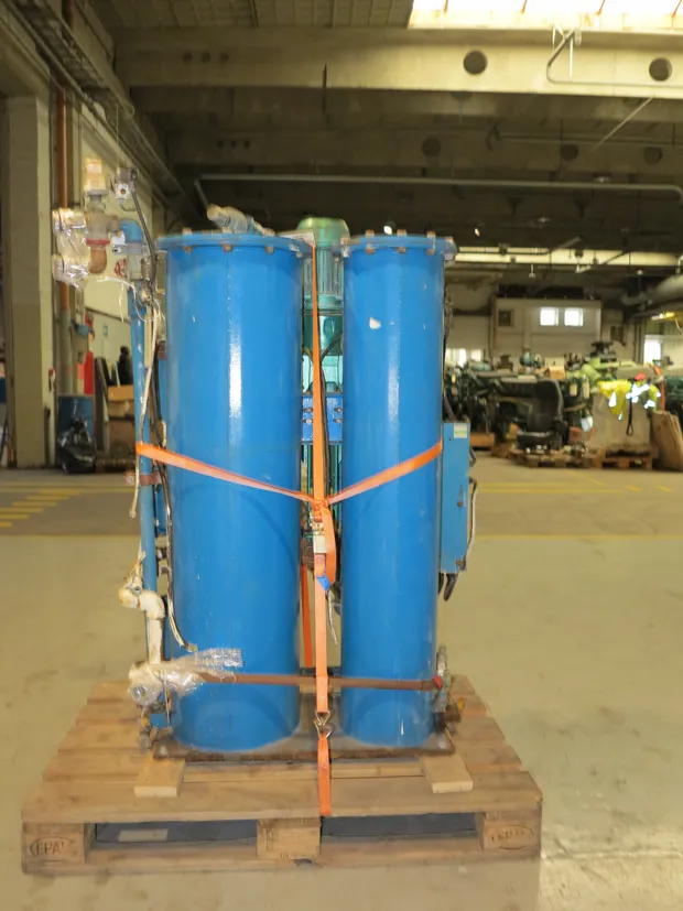 Image 3 of 6 - Victor - CS 0500