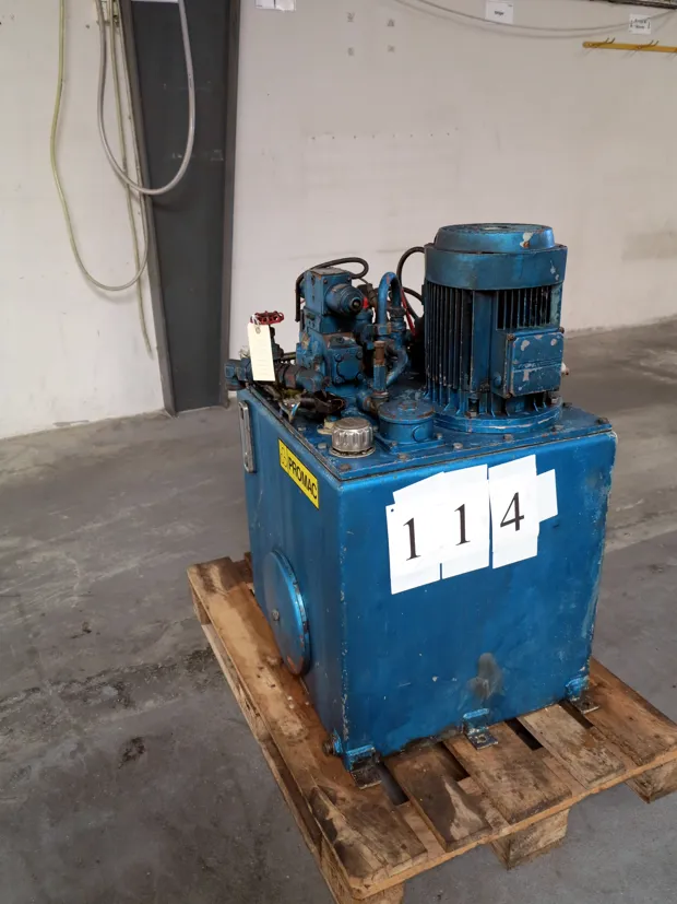 Image 3 of 8 - HS114