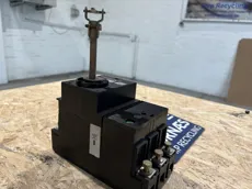 Merlin Gerin - Compact