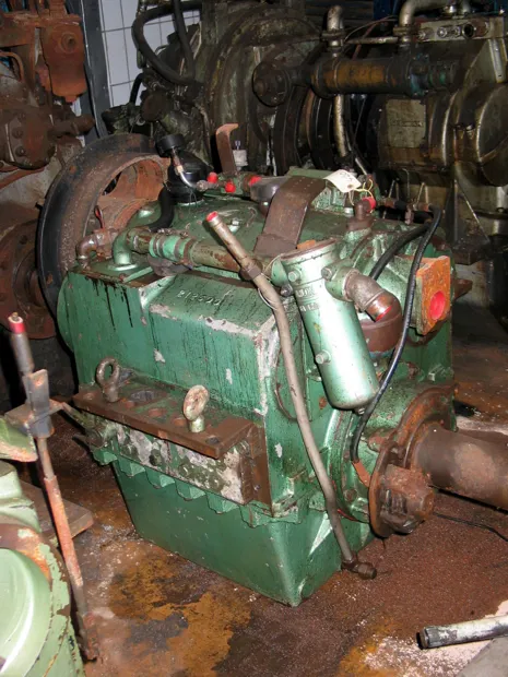 Image 7 of 8 - Guascor - RV 300