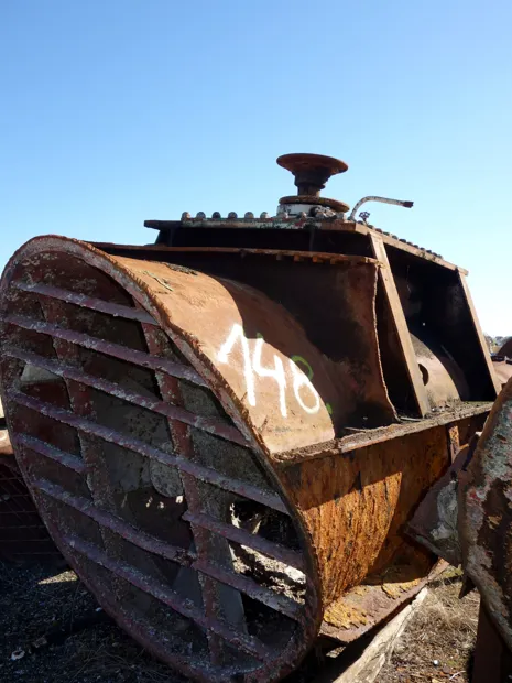 Image 2 of 2 - Tornado - Kom Nr. 324/0065