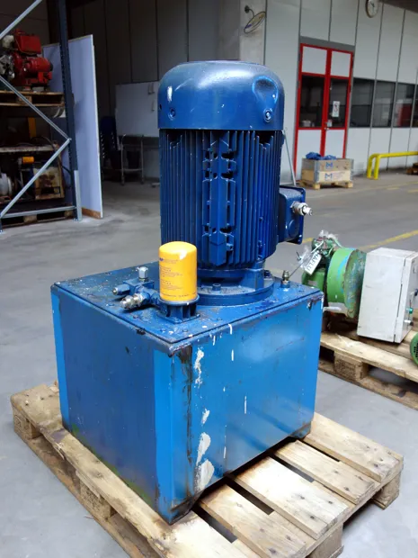 Image 1 of 4 - HS212