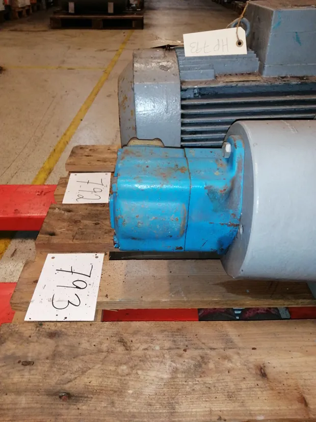 Image 3 of 8 - HP792
