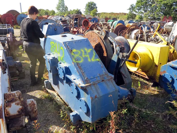 Image 2 of 3 - Anchor winch