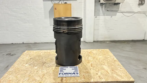 Image 1 of 12 - MaK - M 32