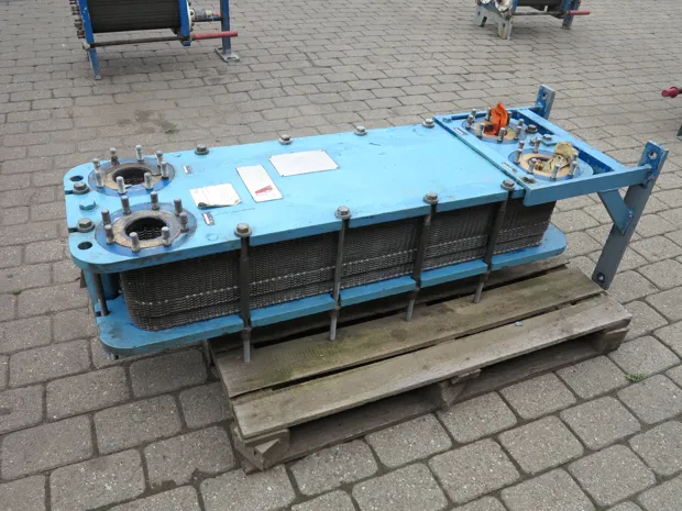 Image 2 of 4 - APV - N35