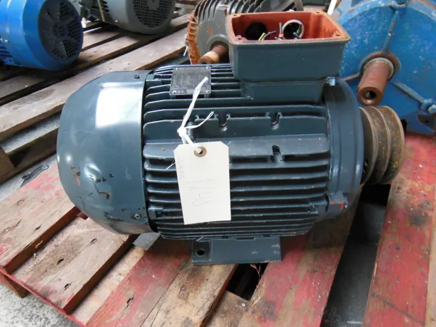 Image 1 of 3 - Weg - AL132S-2