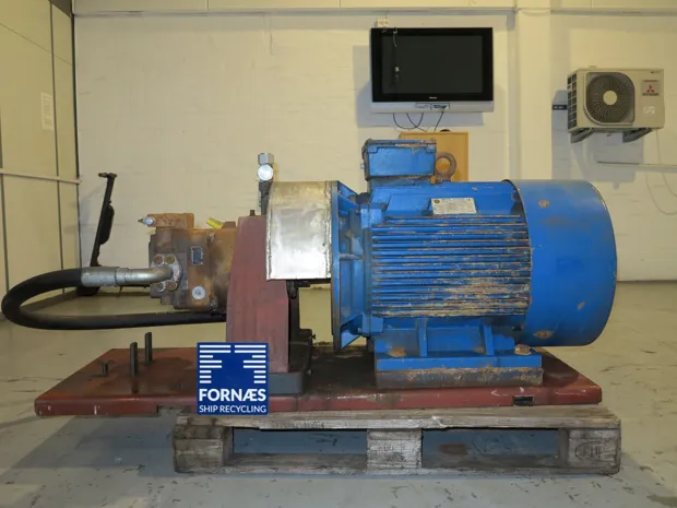 Image 1 of 7 - HP957