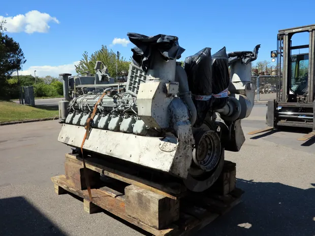 Image 3 of 6 - Deutz - SBA 16M 816