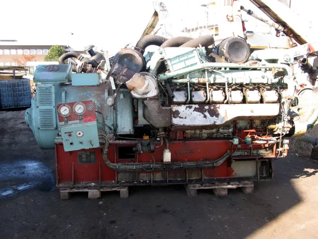 Image 2 of 3 - Deutz