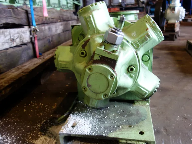 Image 3 of 4 - Seepex