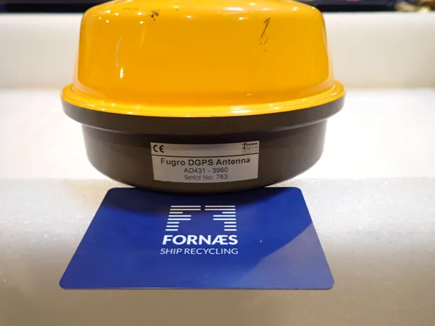 Image 2 of 2 - Fugro DGPS Antenne - AD431-3960