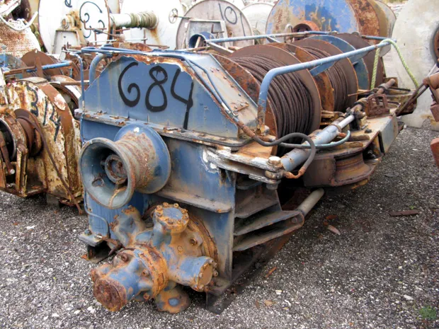 Image 2 of 2 - Trawl winch