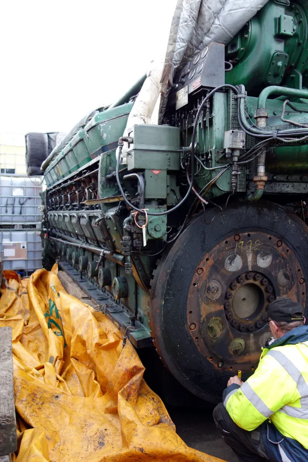 Image 1 of 5 - Alpha - 16U 28L-VO