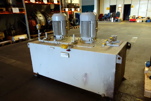 Image 2 of 5 - HS173