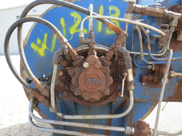 Image 5 of 6 - Trawl winch