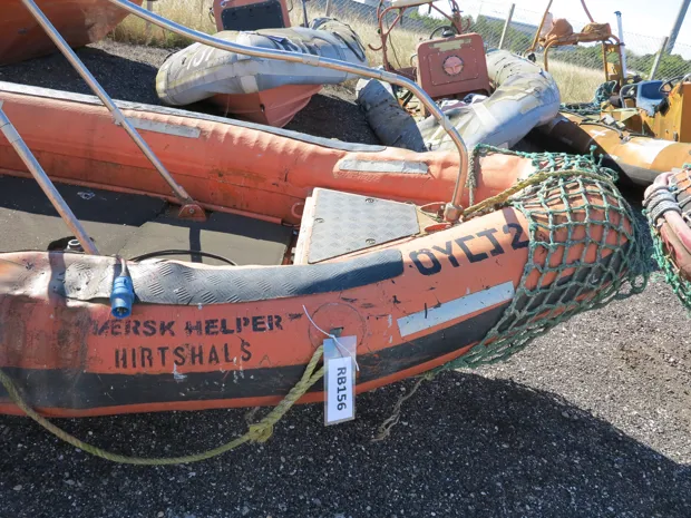 Image 6 of 7 - Mob boat type alu 460F