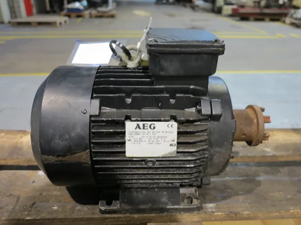 Image 2 of 3 - AEG - KAMHE 112 M 2 IE2