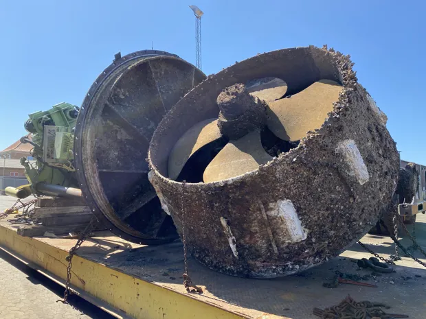 Image 6 of 13 - Aquamaster Rauma - UL 2001/6100 CP. No 60890